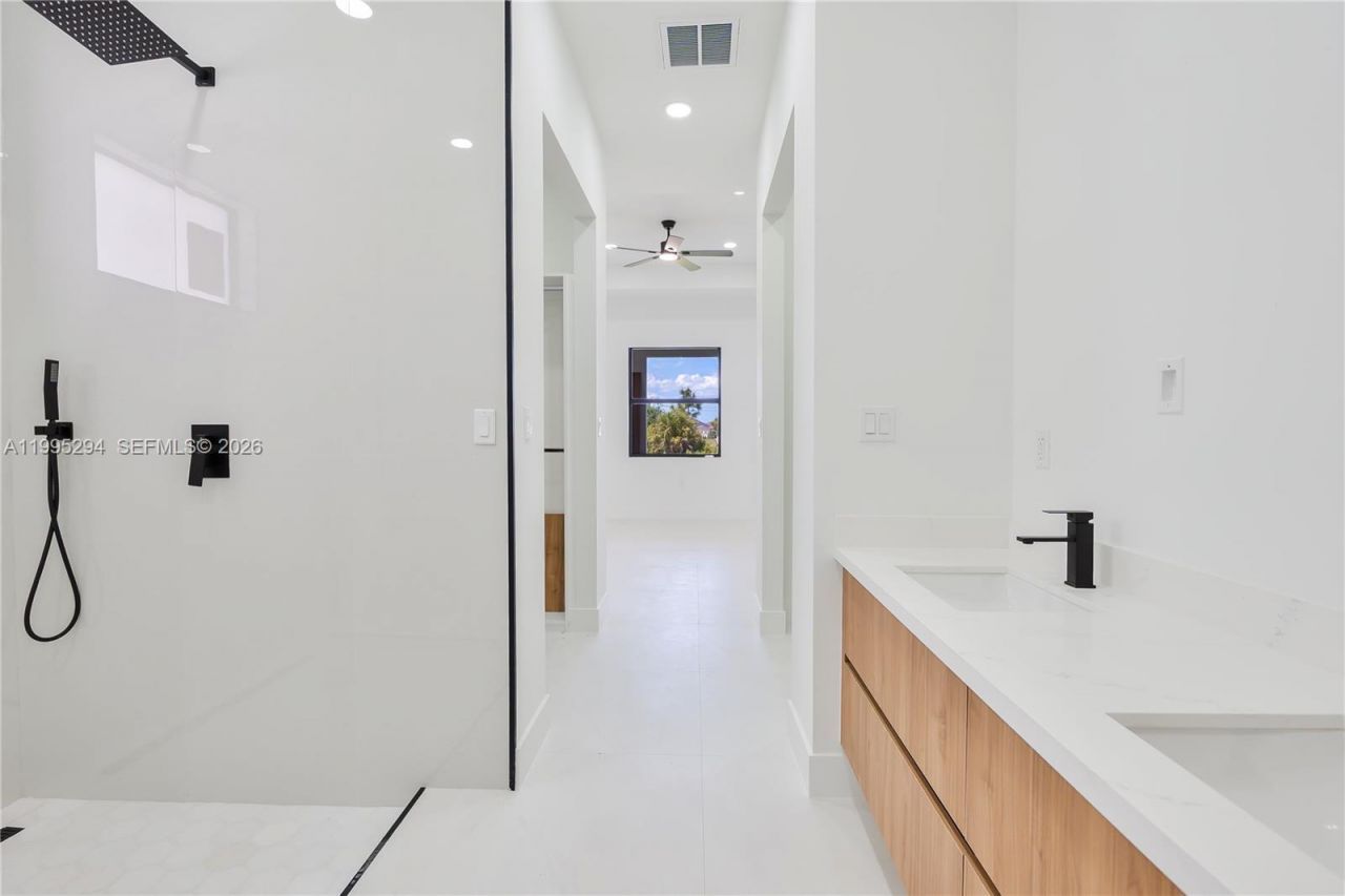 2834 NW 17th Pl, Cape Coral, FL 33993 Photo