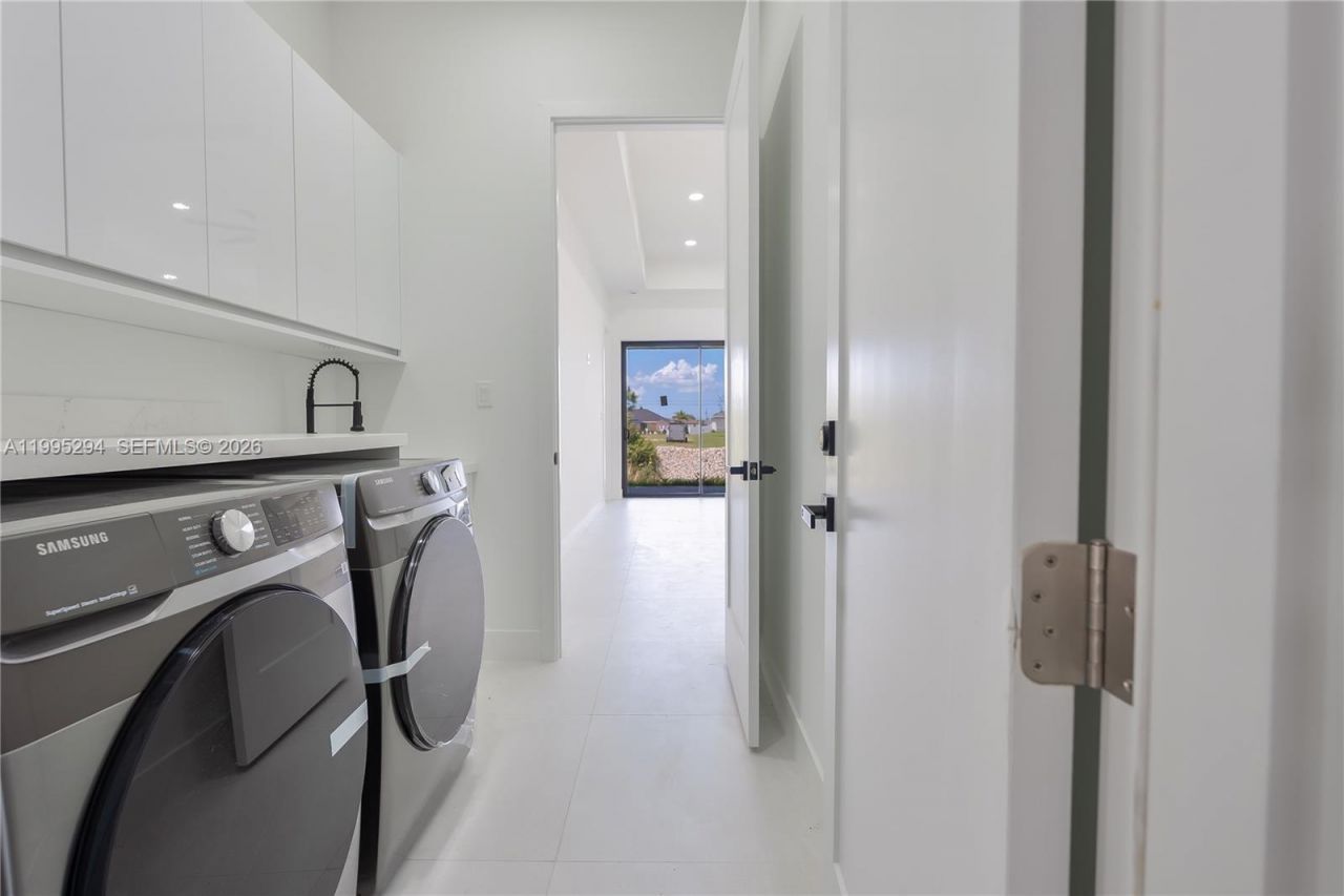 2834 NW 17th Pl, Cape Coral, FL 33993 Photo