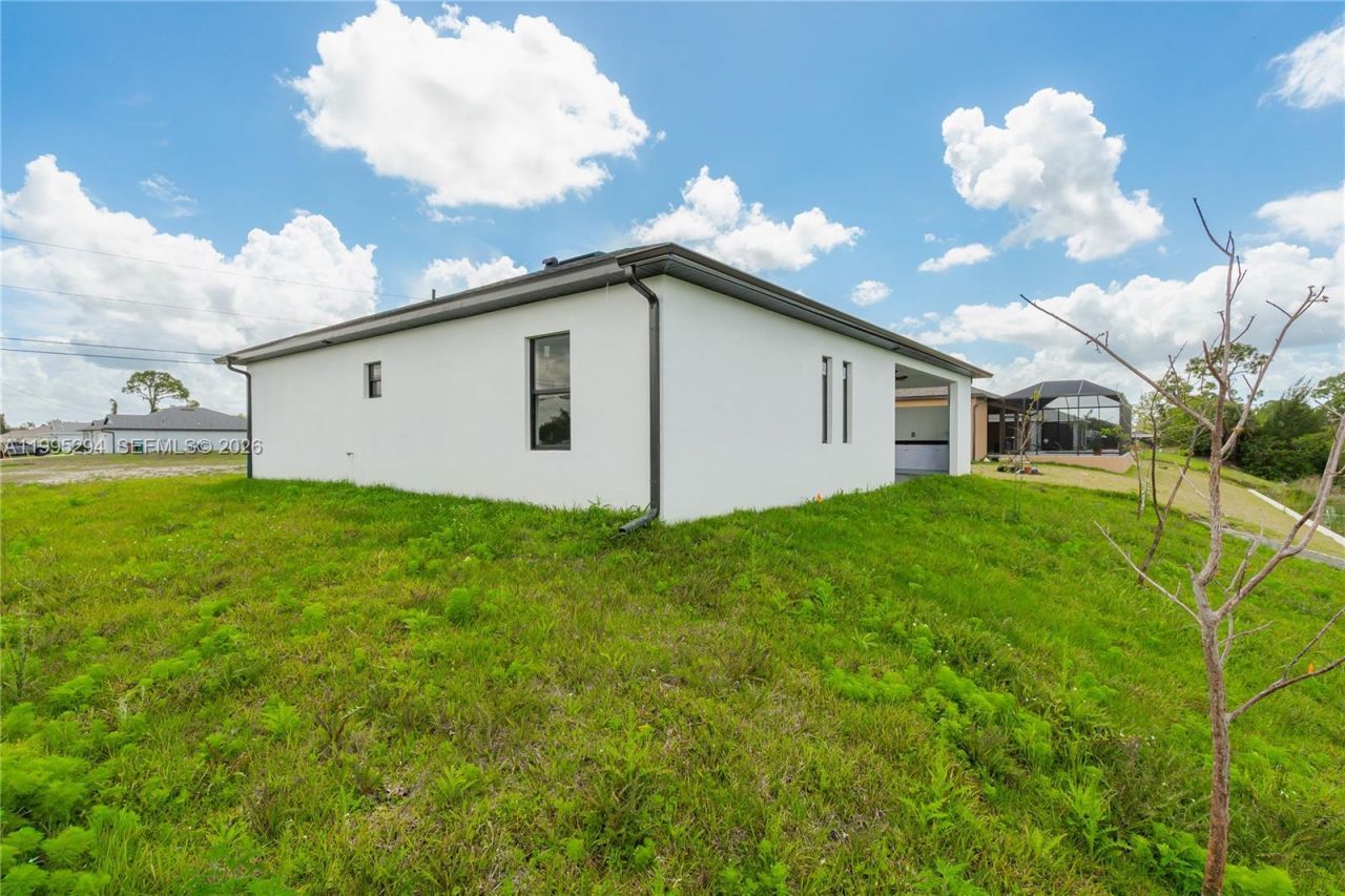 2834 NW 17th Pl, Cape Coral, FL 33993 Photo