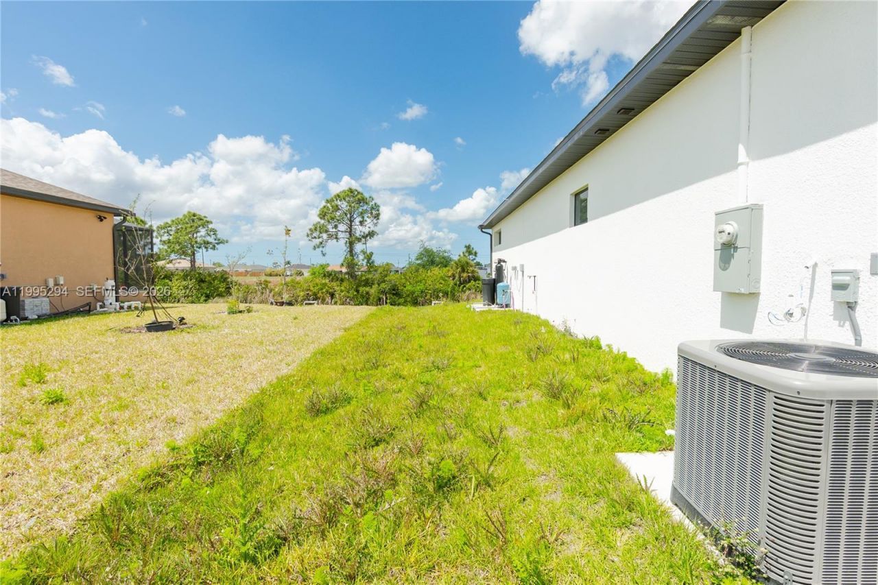 2834 NW 17th Pl, Cape Coral, FL 33993 Photo