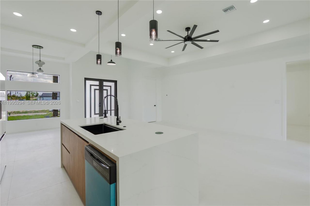 2834 NW 17th Pl, Cape Coral, FL 33993 Photo