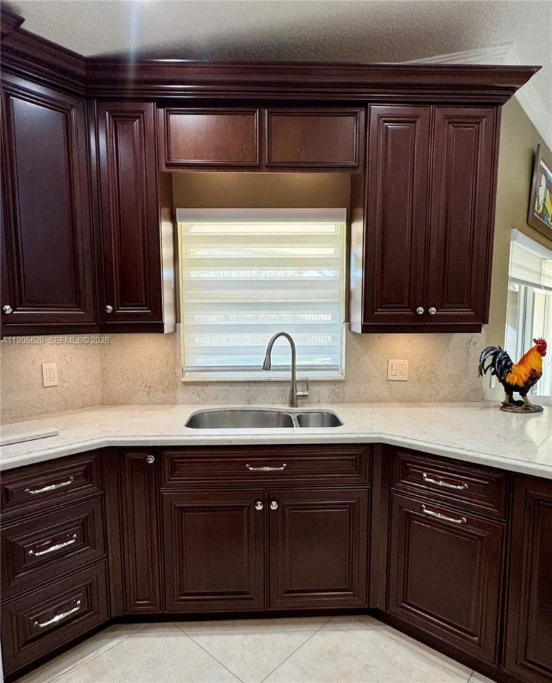 2723 E Abiaca Cir, Davie, FL 33328 Photo