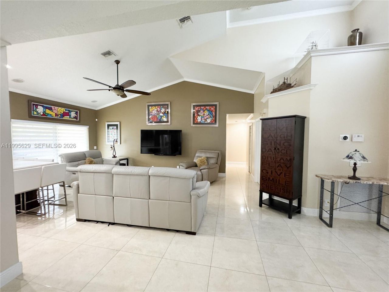 2723 E Abiaca Cir, Davie, FL 33328 Photo