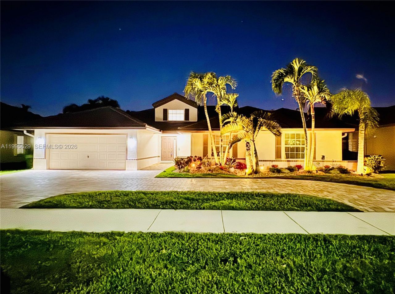 2723 E Abiaca Cir, Davie, FL 33328 Photo