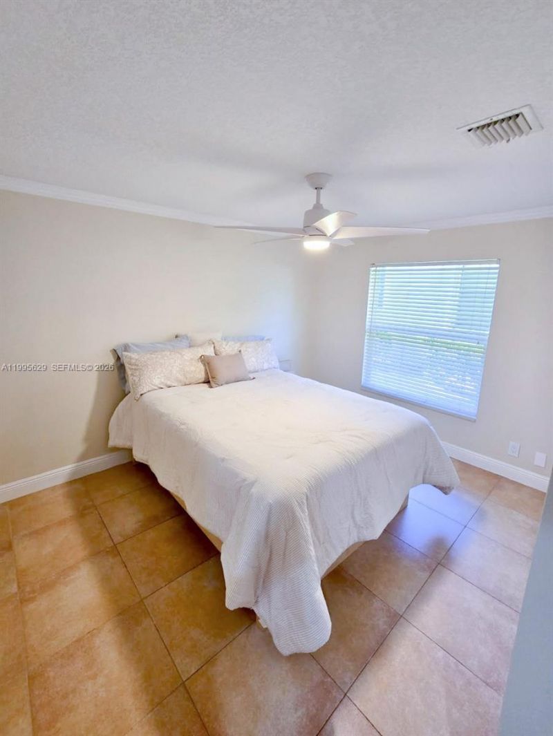 2723 E Abiaca Cir, Davie, FL 33328 Photo