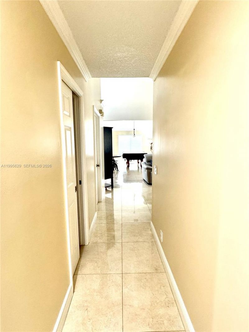 2723 E Abiaca Cir, Davie, FL 33328 Photo