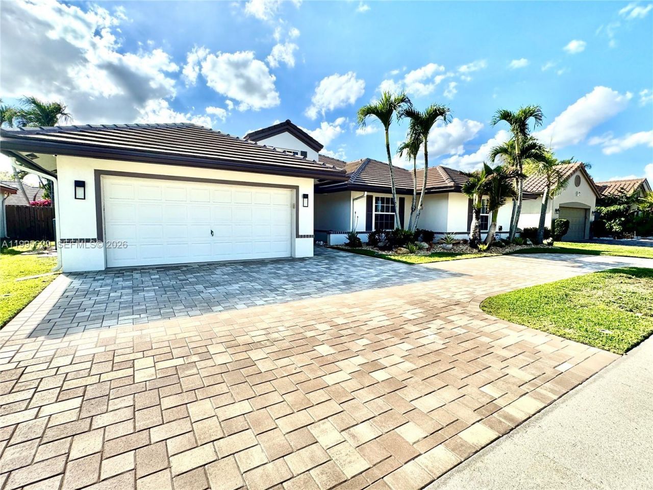 2723 E Abiaca Cir, Davie, FL 33328 Photo