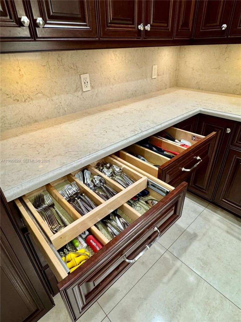 2723 E Abiaca Cir, Davie, FL 33328 Photo