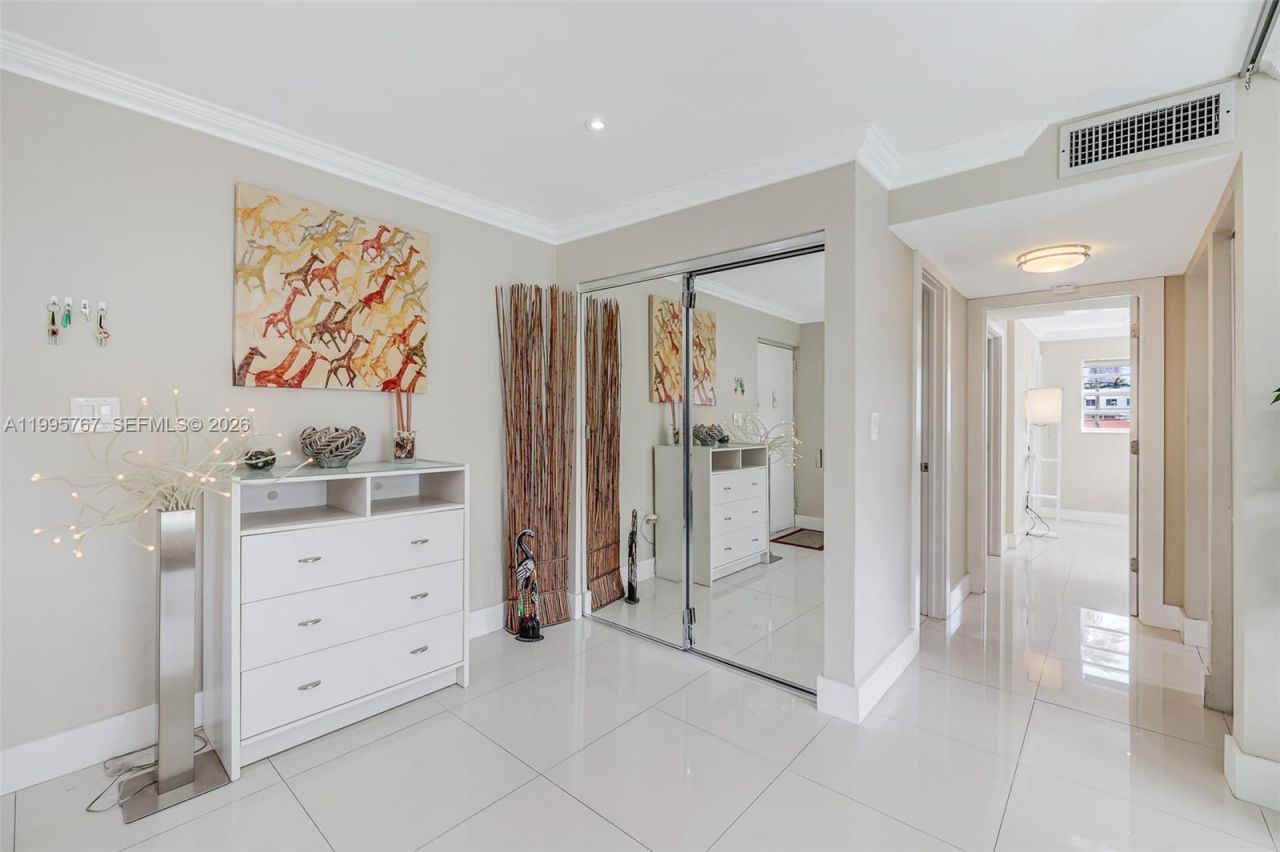 618 Euclid Ave, Unit 204, Miami Beach, FL 33139 Photo