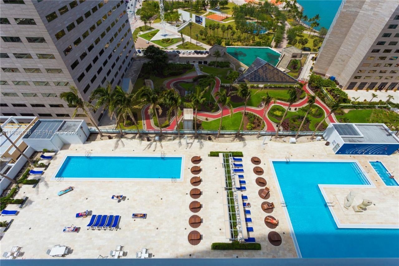 325 S Biscayne Blvd, Unit 2320, Miami, FL 33131 Photo