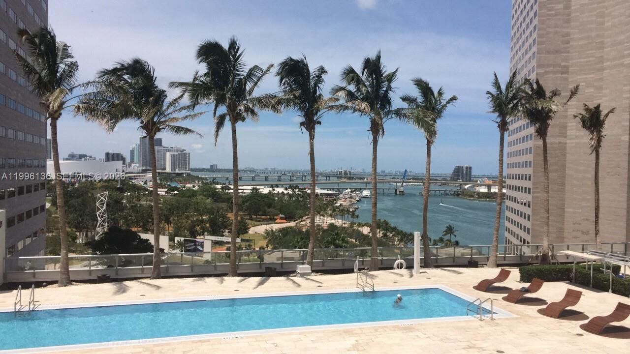 325 S Biscayne Blvd, Unit 2320, Miami, FL 33131 Photo