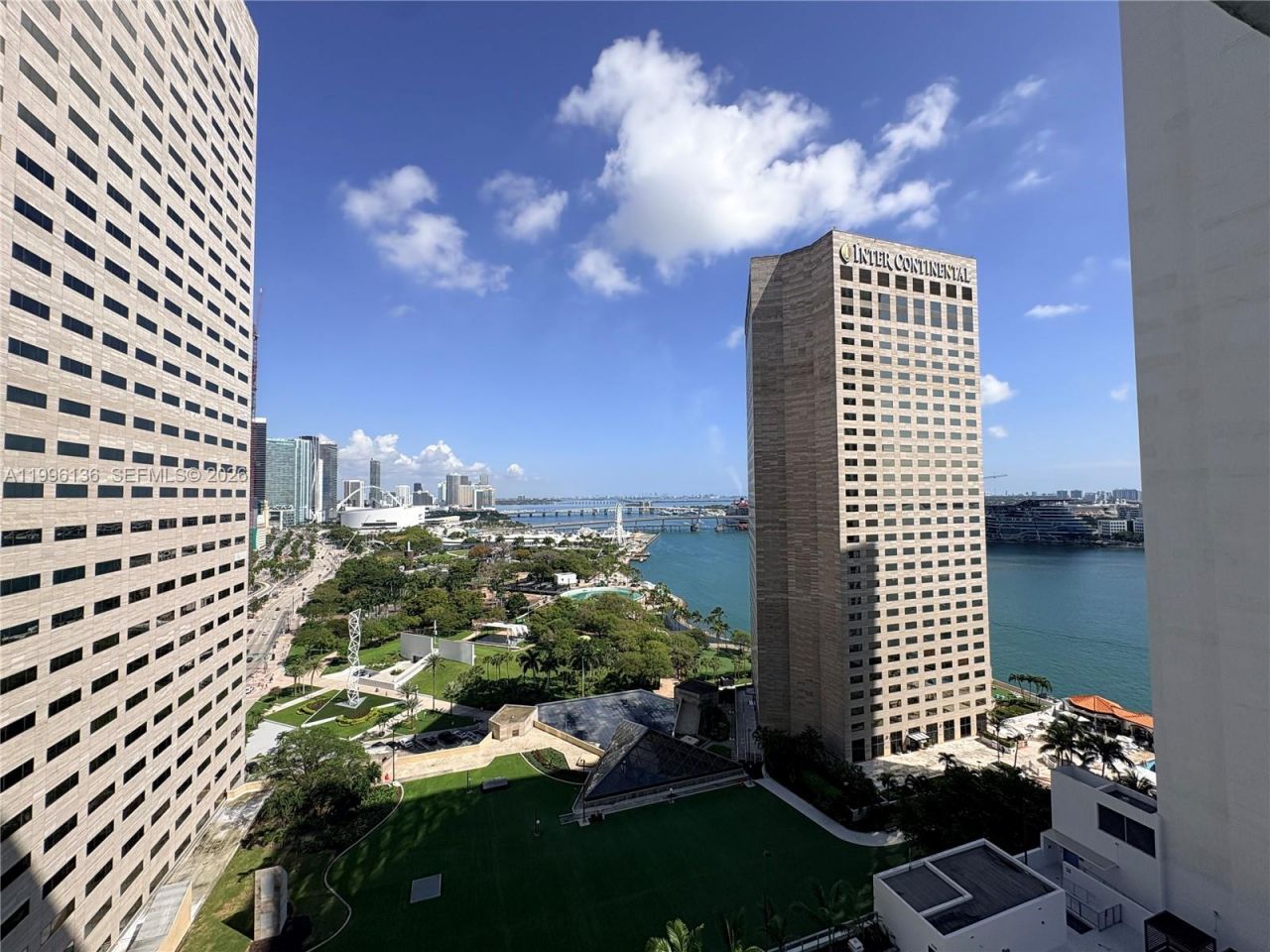 325 S Biscayne Blvd, Unit 2320, Miami, FL 33131 Photo