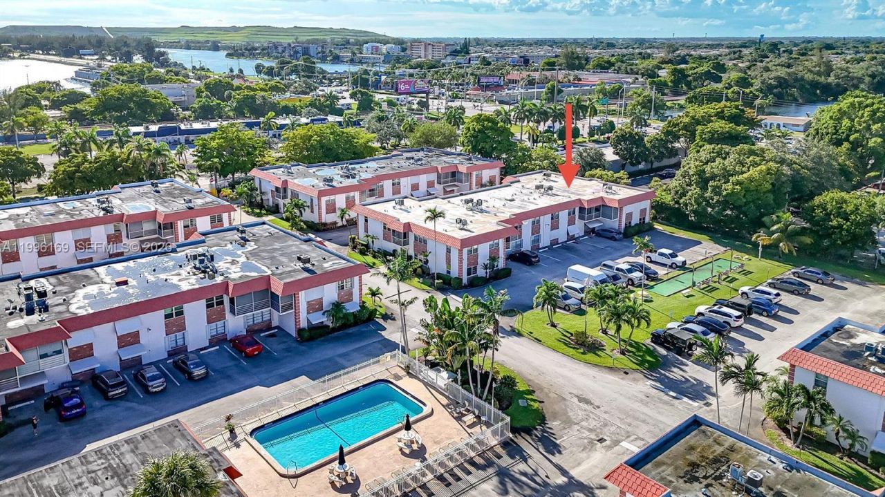 3550 NW 8th Ave , Unit 409, Pompano Beach, FL 33064 Photo