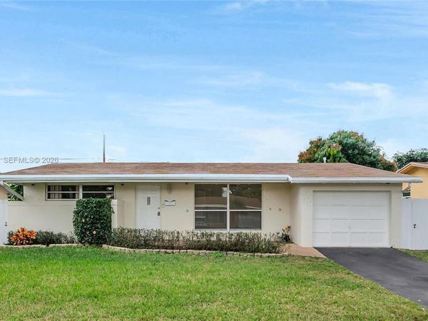8400 NW 25th St, Sunrise, FL 33322