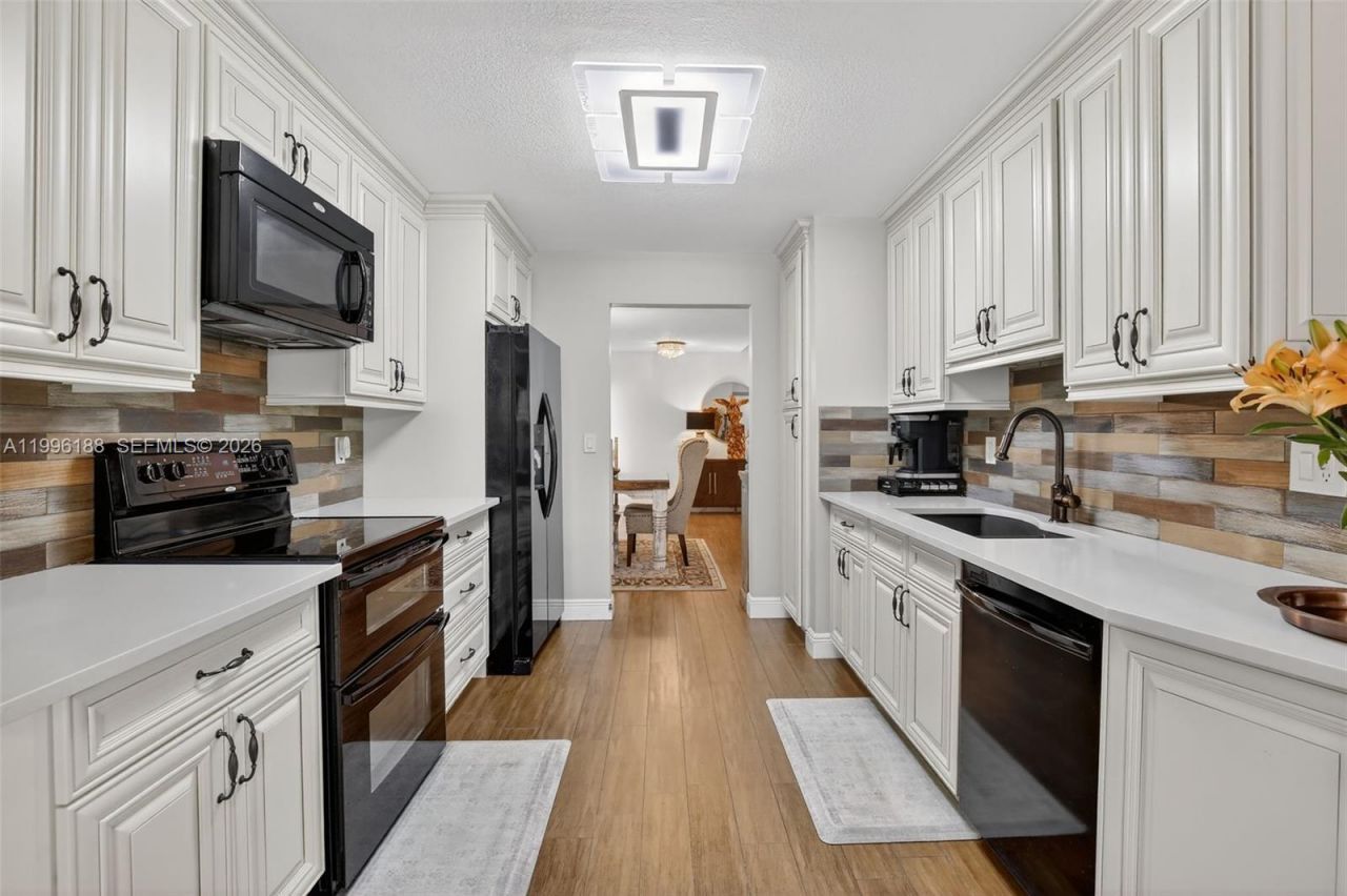 9375 NW 18th Ct , Plantation, FL 33322 Photo