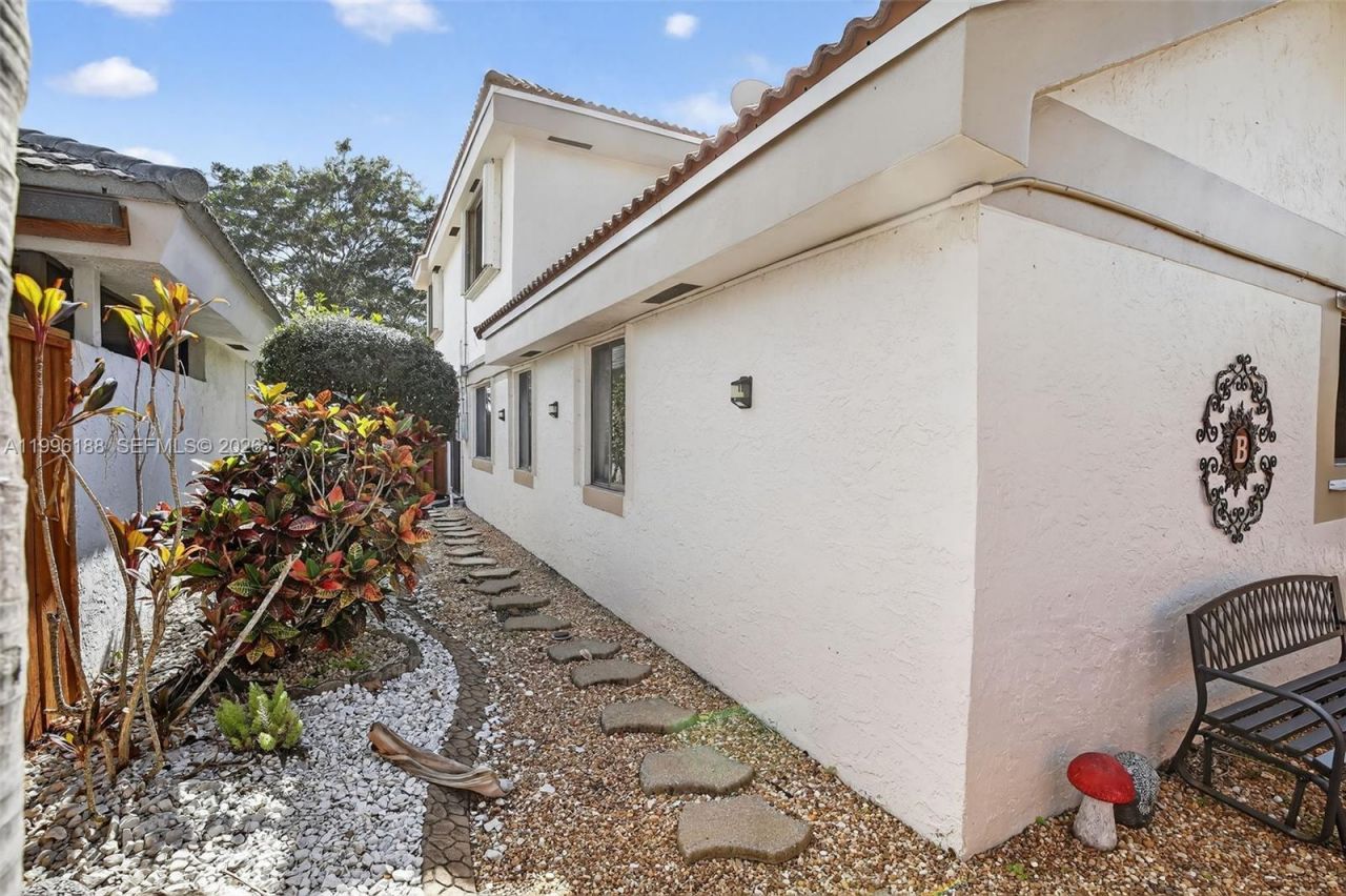 9375 NW 18th Ct , Plantation, FL 33322 Photo