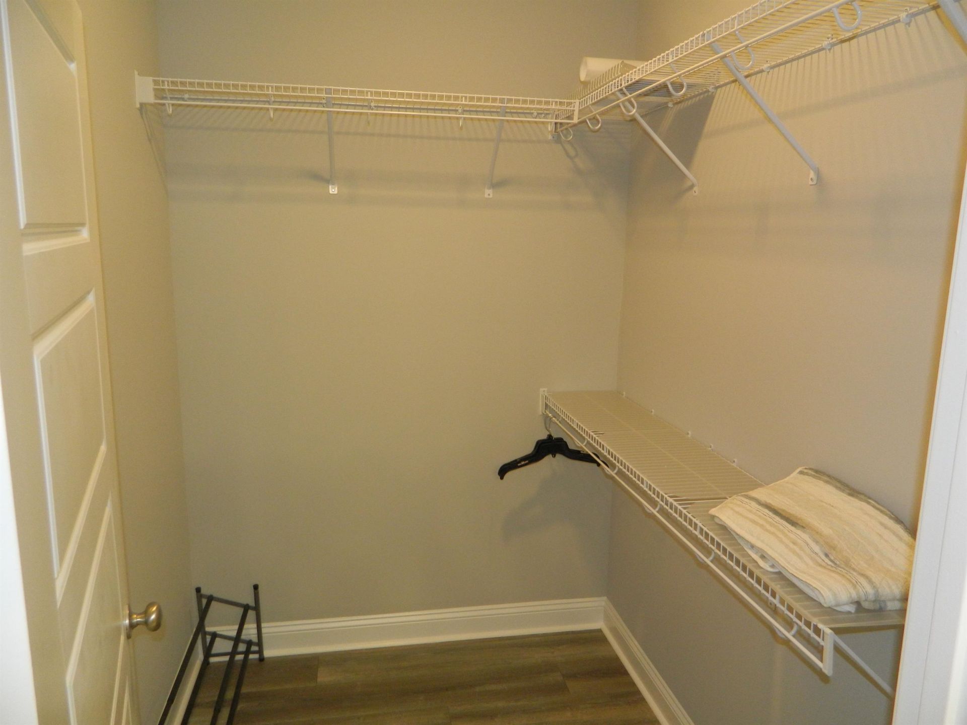 1407 Gooseneck Place  Photo 14