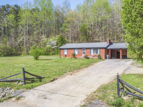 624 Baumgartner Rd, Harriman, TN 37748