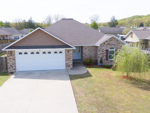 2041 Polk Bayou Loop, Batesville, AR 72501