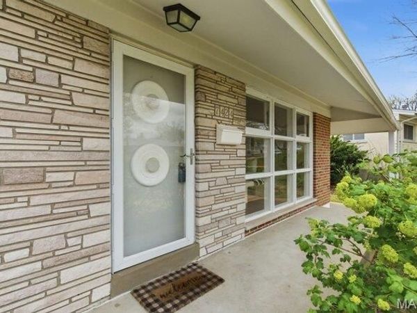 7424 Saleen Court , St Louis, MO 63130