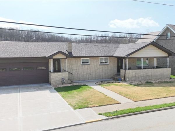 458 Bow St, Stockdale, PA 15483