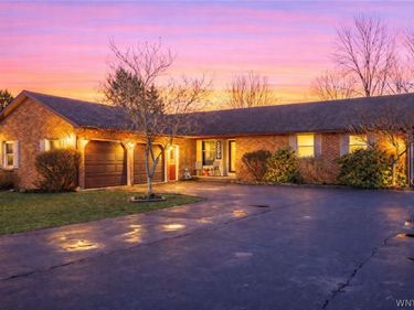 5566 Homestead Road, Hamburg, NY 14075