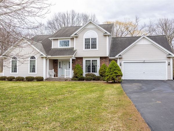 2 Black Forest Drive , Spencerport, NY 14559