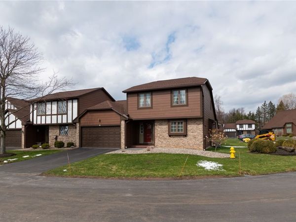 40 Cambridge Court , Fairport, NY 14450