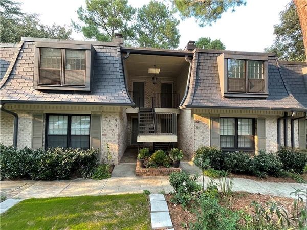 8 Cantey Place NW, Atlanta, GA 30327