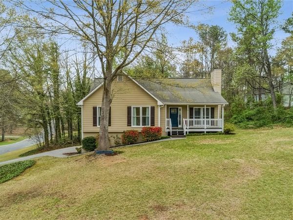 18 W Ridge Drive SE, Cartersville, GA 30121