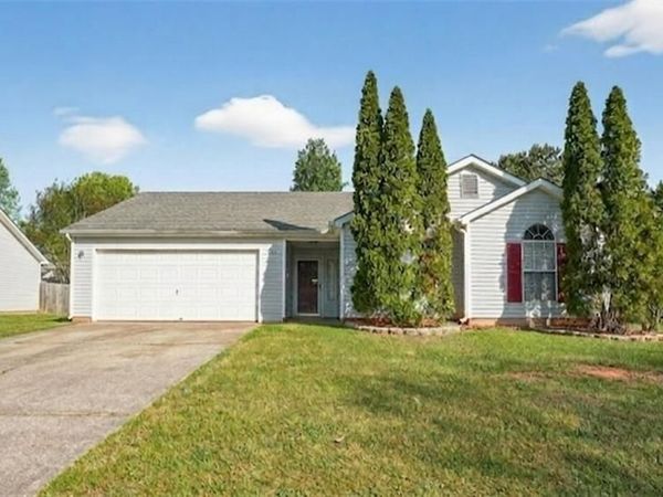 3532 Oak Leaf Court, Rex, GA 30273