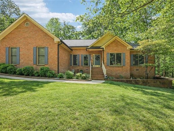 318 Dogwood Trace, Mcdonough, GA 30252