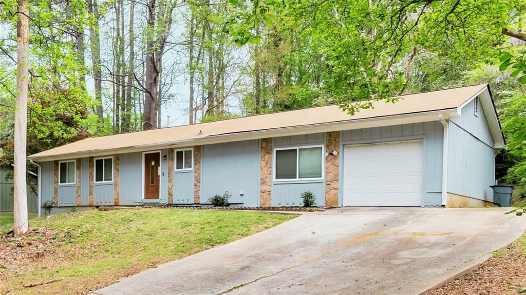 5796 Bobbin Lane, Lithonia, GA 30058 Main Photo