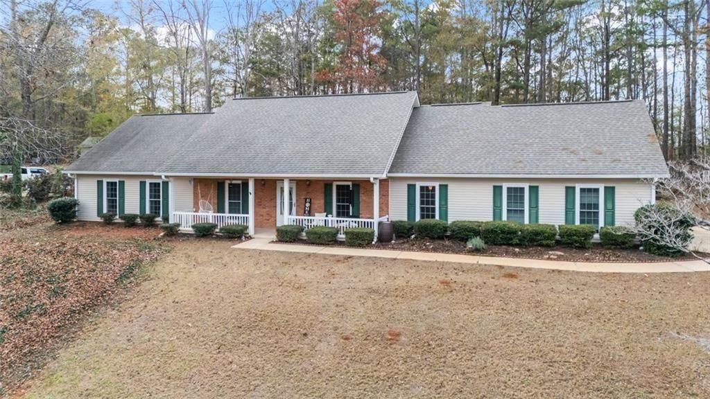 113 Colonial Ct, Lagrange, GA 30240 Main Photo