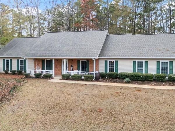 113 Colonial Ct, LaGrange, GA 30240