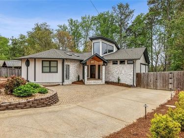 6592 Gaines Ferry Road, Flowery Branch, GA 30542