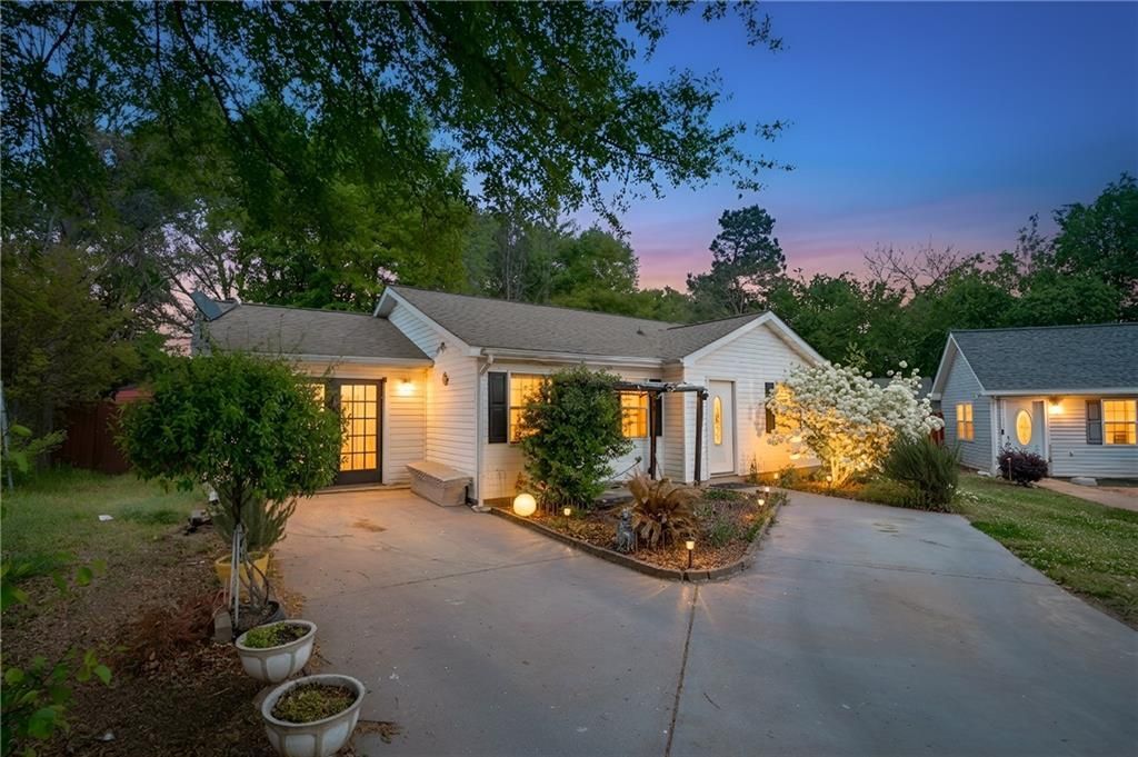 385 Buckingham Terrace, Athens, GA 30607 Main Photo