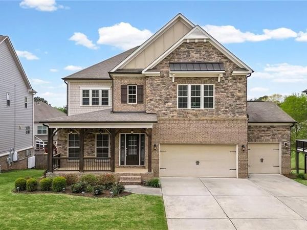 501 La Perla Drive, Sugar Hill, GA 30518