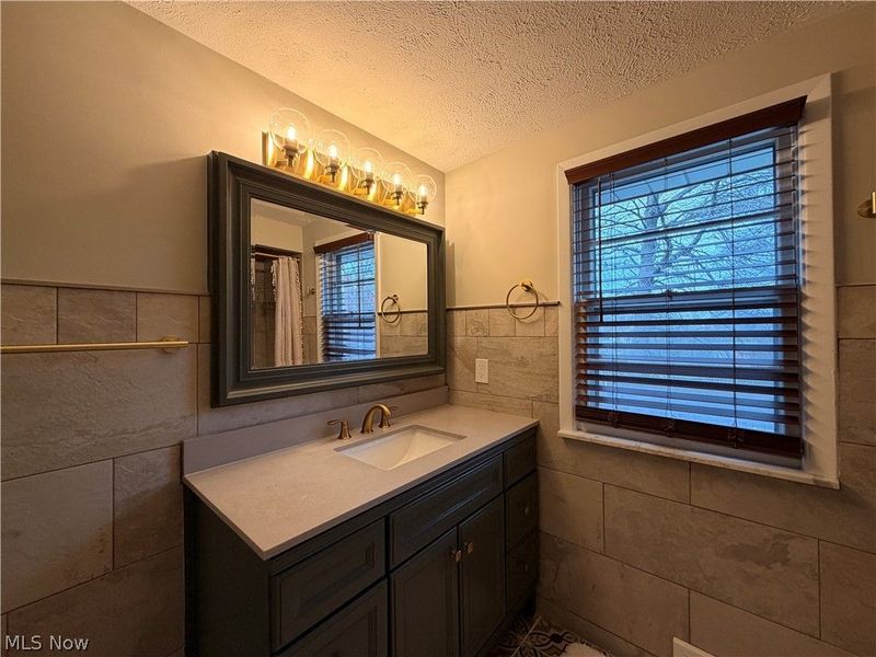 3921 Faversham Road , University Heights, OH 44118 Photo 22