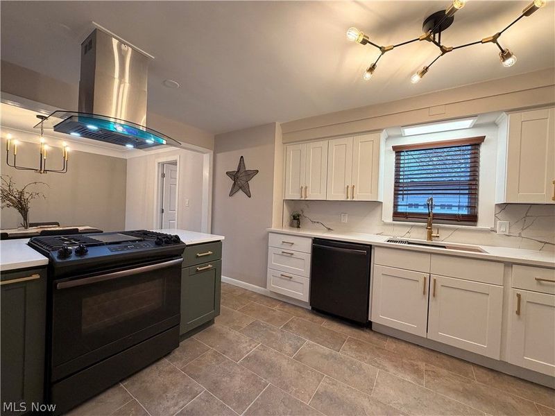 3921 Faversham Road , University Heights, OH 44118 Photo 8