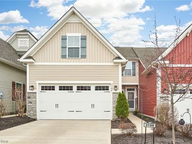 3198 Old Mill Drive, Cuyahoga Falls, OH 44223