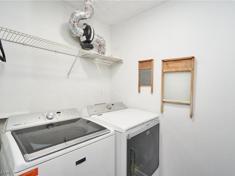 3198 Old Mill Drive , Cuyahoga Falls, OH 44223 Photo 11