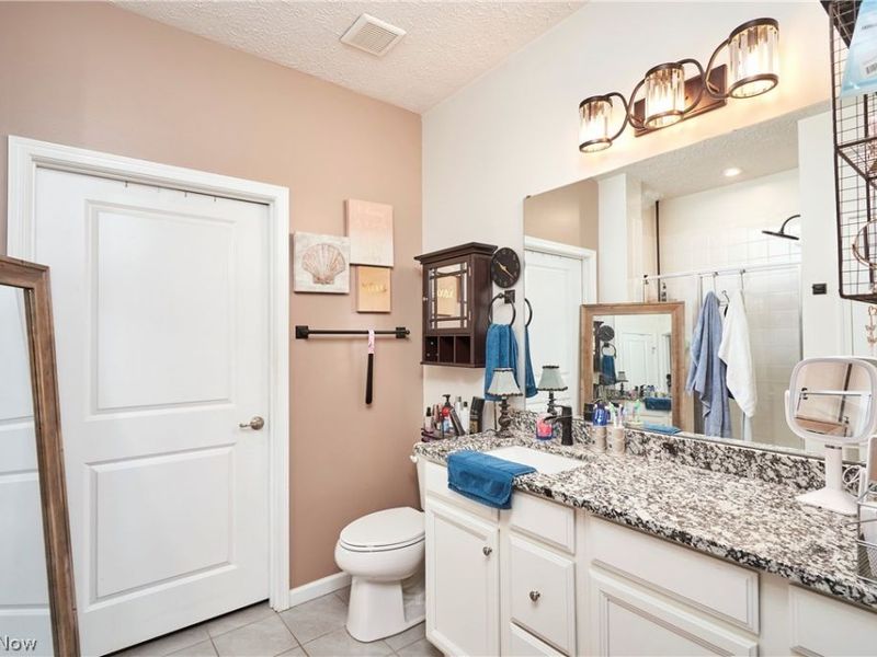 3198 Old Mill Drive , Cuyahoga Falls, OH 44223 Photo 14