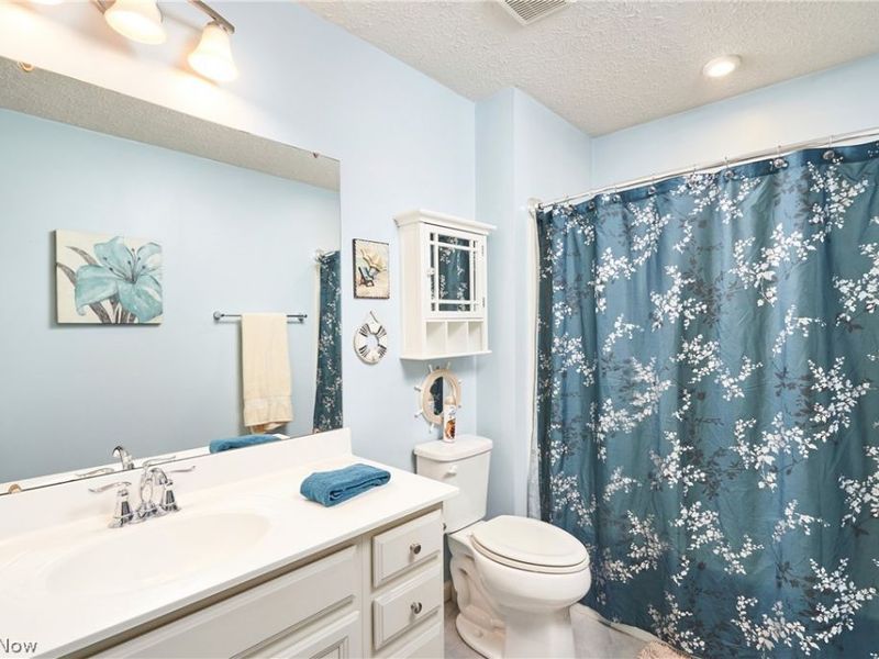 3198 Old Mill Drive , Cuyahoga Falls, OH 44223 Photo 16