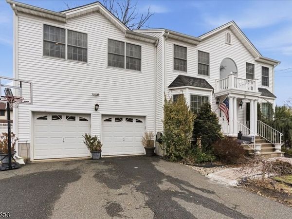 26 Eldora Rd, Parsippany-Troy Hills, NJ 07054