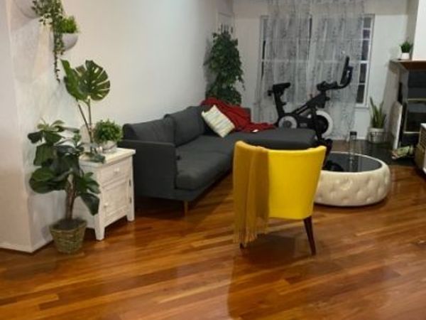 1026 Castle Rd, Mahwah, NJ 07430