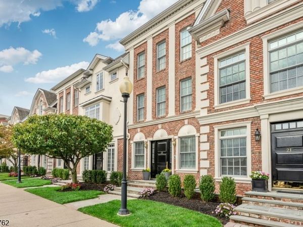 23 Community Pl, Morristown, NJ 07960