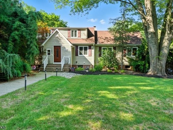 511 Burlington Rd, Freehold, NJ 07728