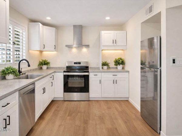 6735 N 16 th Street, Unit 4, Phoenix, AZ 85016