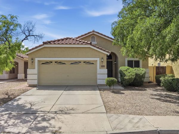 1300 S Heritage Drive, Gilbert, AZ 85296